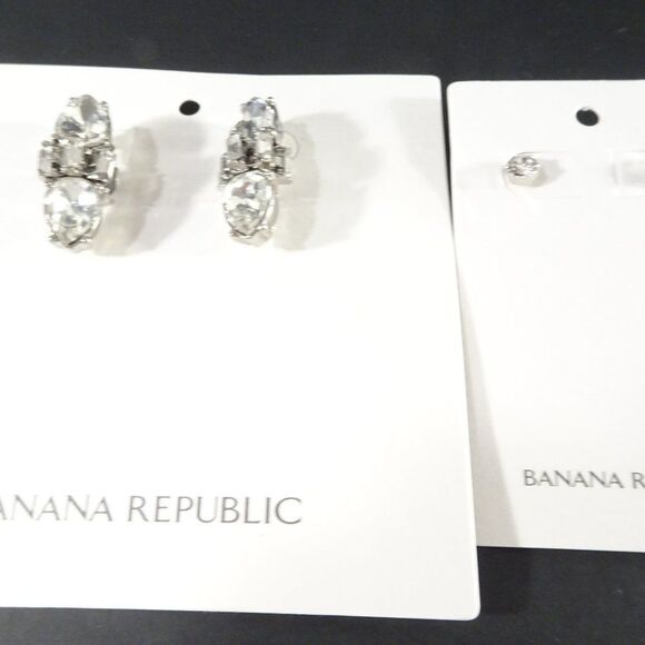 Banana Republic Silver Crystal Arrow and Solitaire Stud Earrings Set 2 NWT 38 29 - Picture 2 of 13